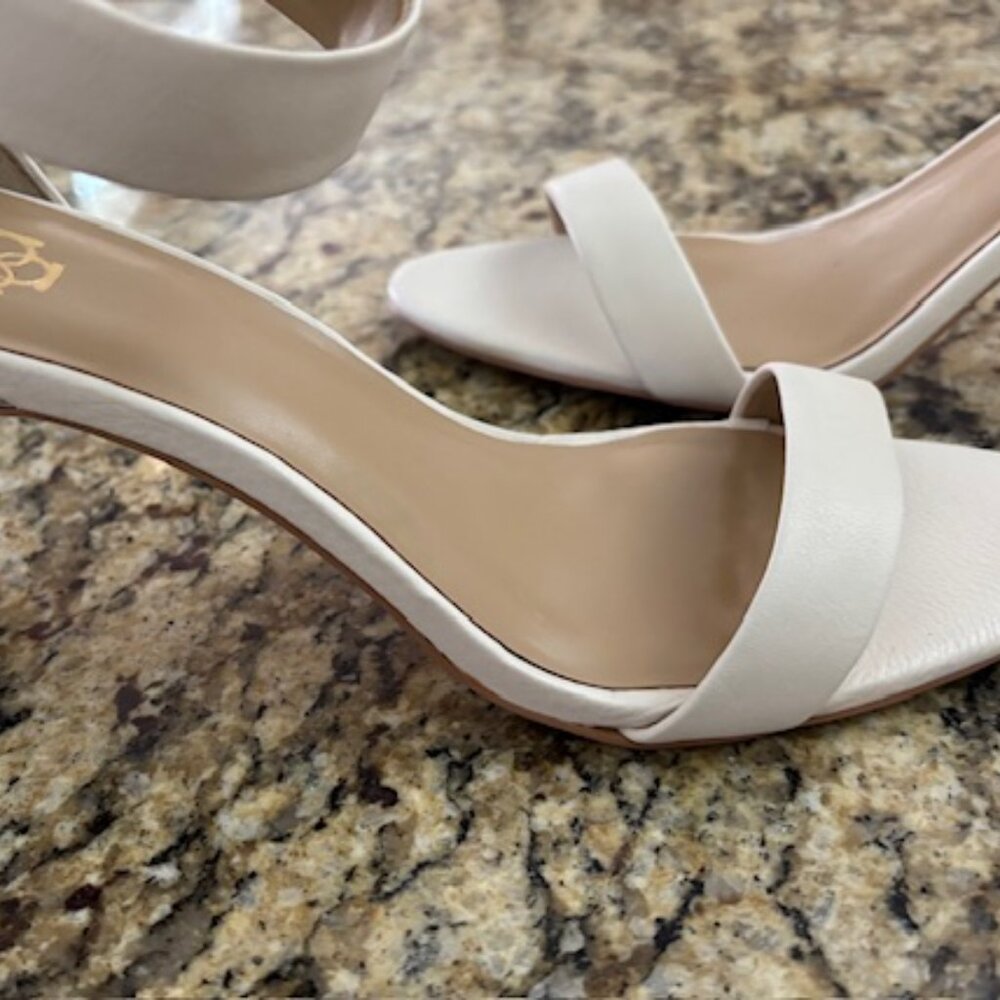 New Ann Taylor Alaina Leather Ankle Strap Sandle 7.5 Cream - Picture 3 of 7